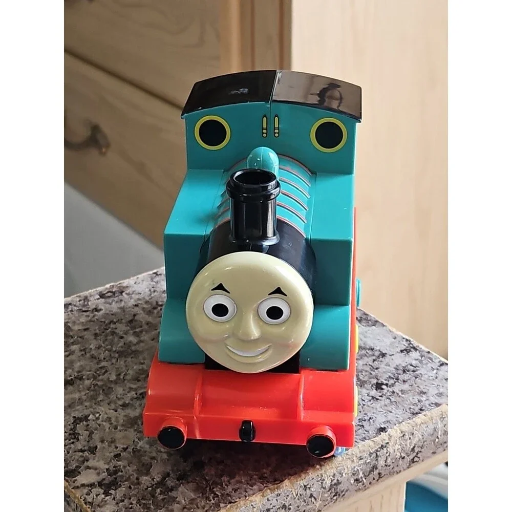Thomas The Tank Tomy Motorized Train Engine 2004 6.5